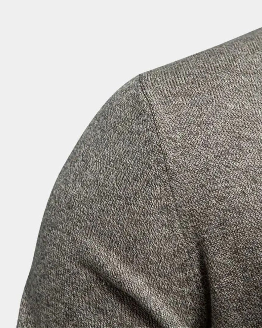Max | Graue Strickjacke mit Knöpfen