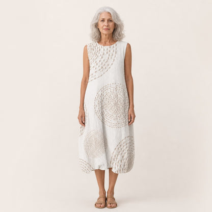 Bärbel | Ärmelloses Sommerkleid in Weiß mit Kreismuster