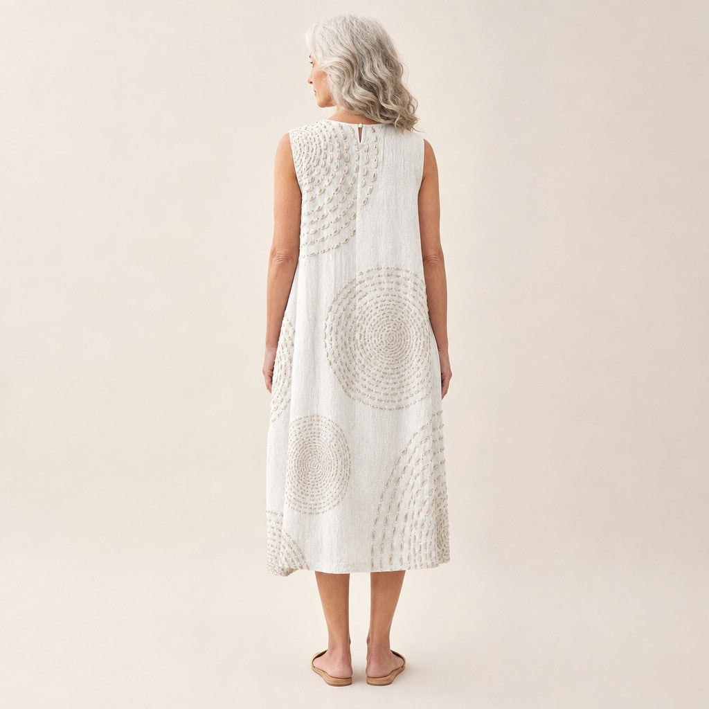 Bärbel | Ärmelloses Sommerkleid in Weiß mit Kreismuster