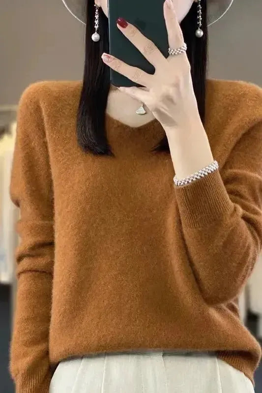 Maya | Taupefarbener Rundhalspullover