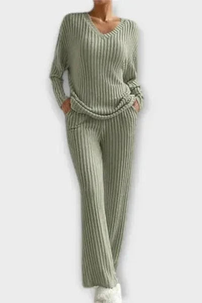 Melody | Gerippter Strickpullover & weite Hose Set