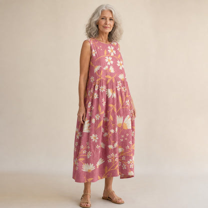 Hertha | Ärmelloses Sommerkleid mit Blüten auf Altrosa