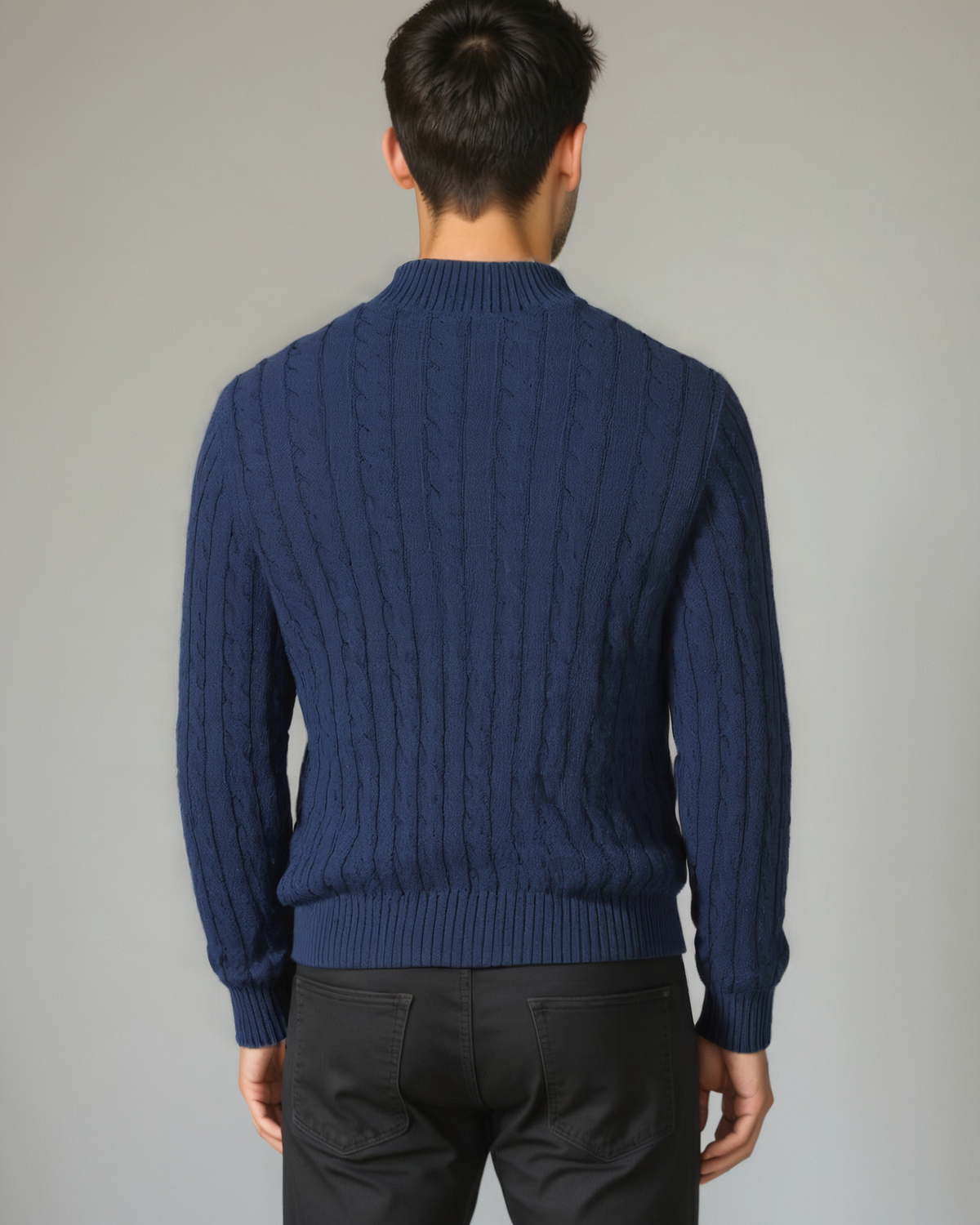 Matthias | Dunkelblauer Zopfmusterpullover
