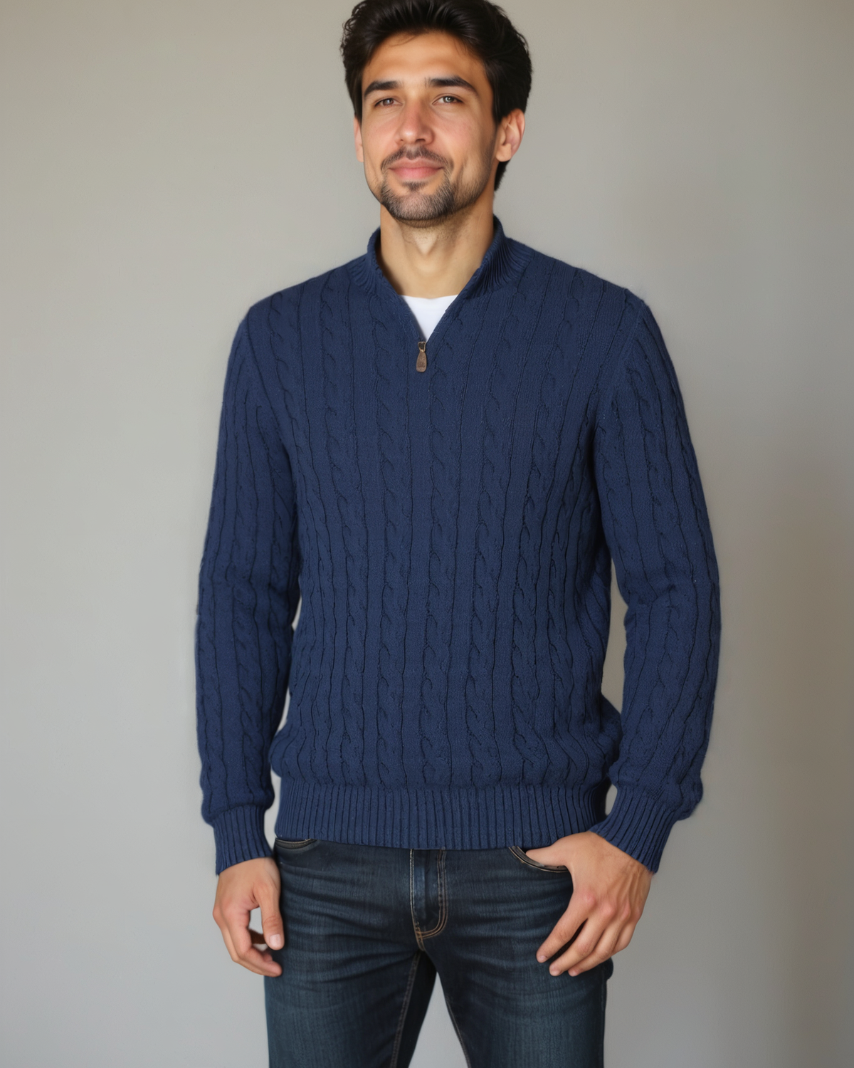 Matthias | Dunkelblauer Zopfmusterpullover