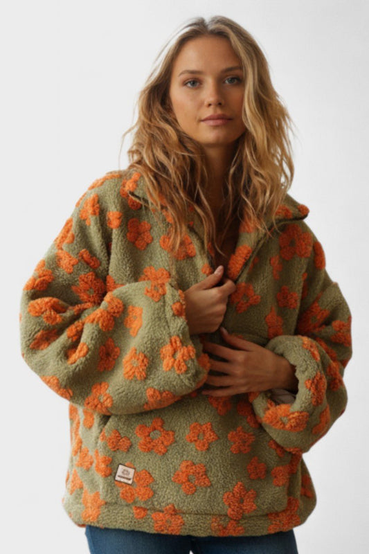 Matilda | Olivgrüner Strukturpullover mit Blumenmuster