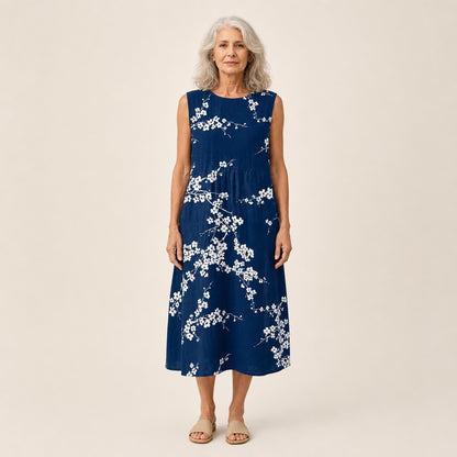 Ilka | Ärmelloses Sommerkleid mit Kirschblüten auf Marine
