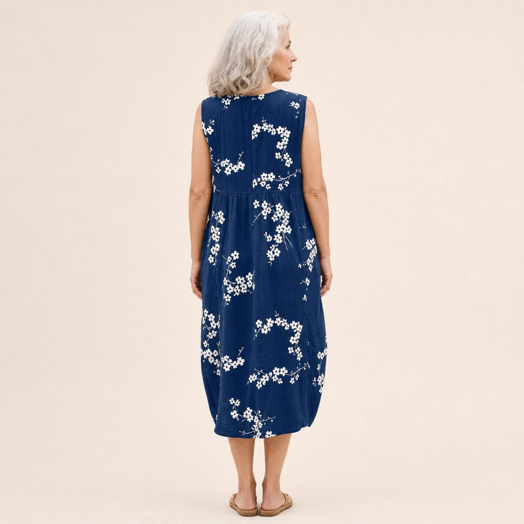 Ilka | Ärmelloses Sommerkleid mit Kirschblüten auf Marine