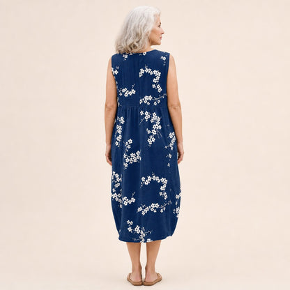 Ilka | Ärmelloses Sommerkleid mit Kirschblüten auf Marine