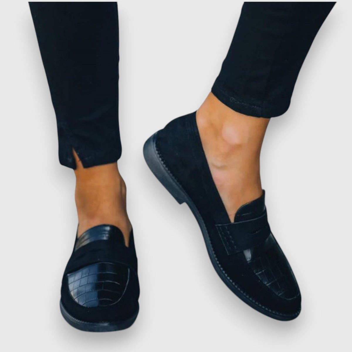 Monika | Dunkelblauer Loafer mit Kroko-Prägung