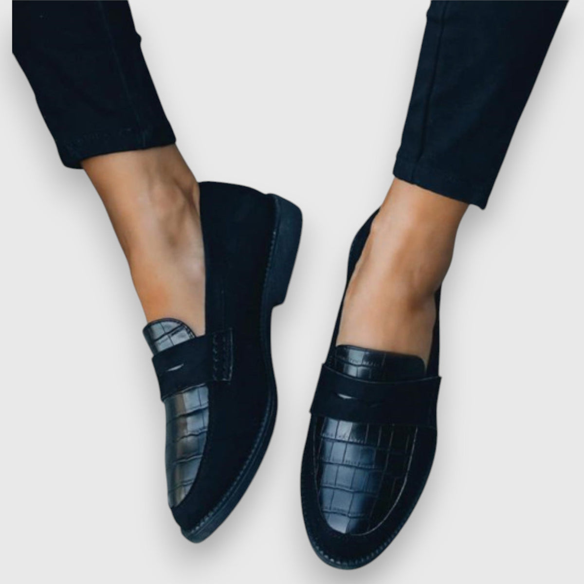 Monika | Dunkelblauer Loafer mit Kroko-Prägung