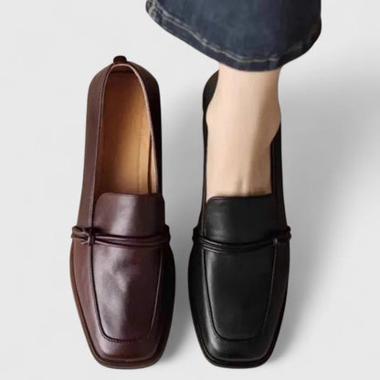 Mila | Schwarzer Loafer mit Blockabsatz