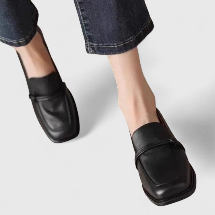 Mila | Schwarzer Loafer mit Blockabsatz