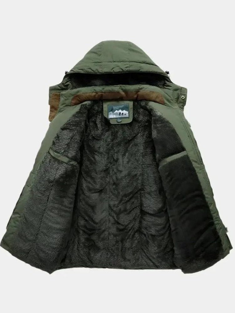 Noah | Grüne Outdoorjacke mit Kapuze