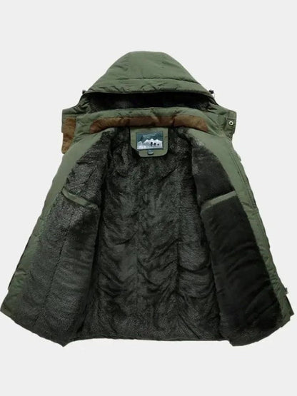Noah | Grüne Outdoorjacke mit Kapuze