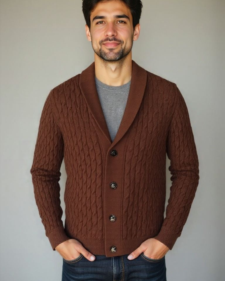 Rüdiger | Braune Zopfmuster-Strickjacke mit Schalkragen