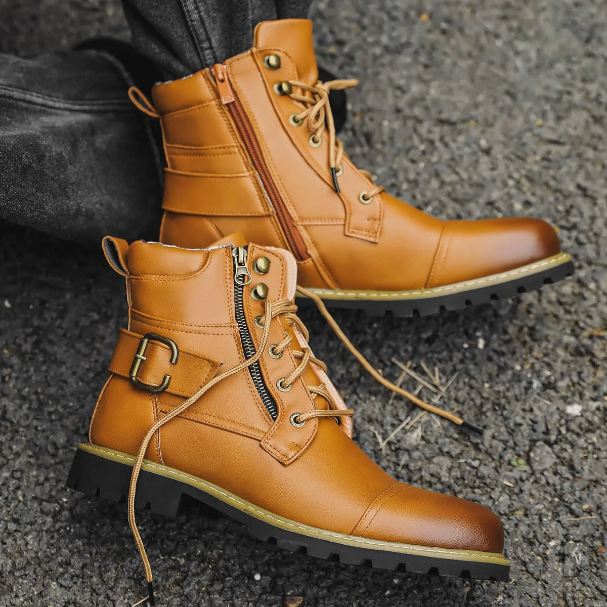 Ferdinand | Schwarze Schnürstiefel mit Schnalle