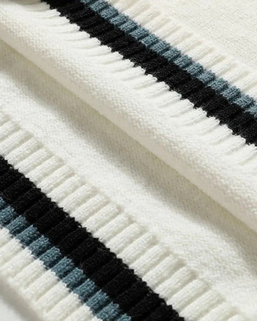 Vinzenz | Schwarzer Pullover mit V-Ausschnitt