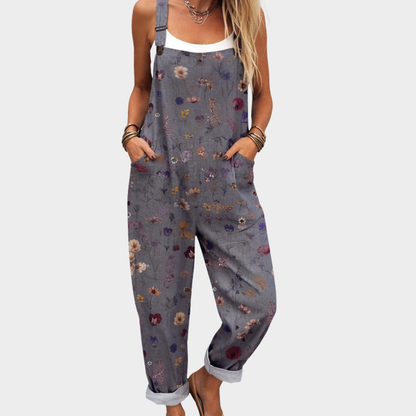 Carla | Latzhose in Grau mit kleinen Blüten