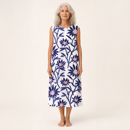 Uta | Ärmelloses Sommerkleid mit Blüten auf Weiß