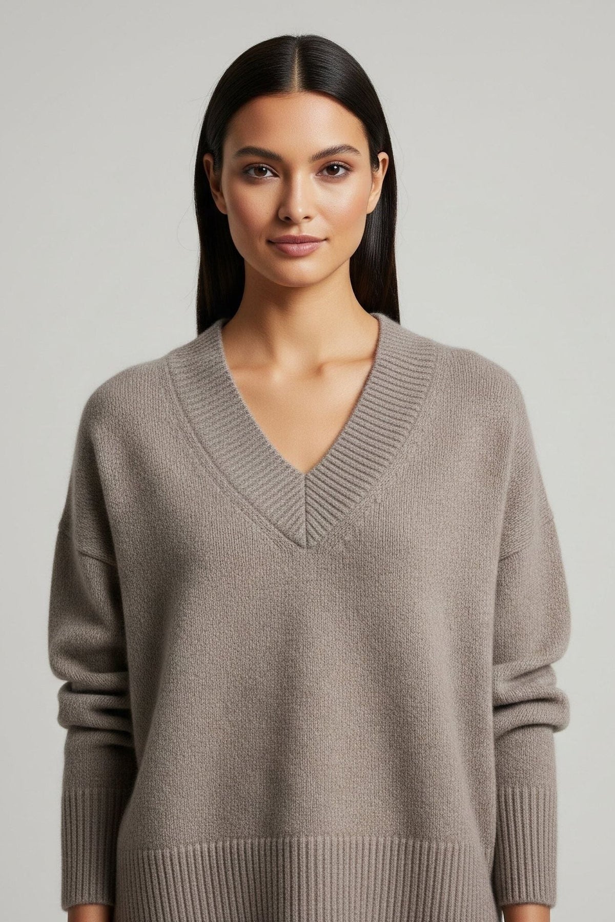 Rhona | Pullover mit V-Ausschnitt in Elfenbein