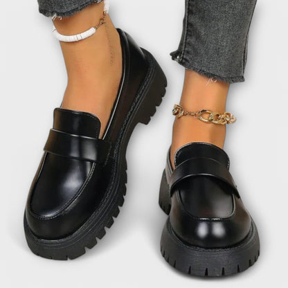 Roswitha | Schwarzer Plateau-Loafer