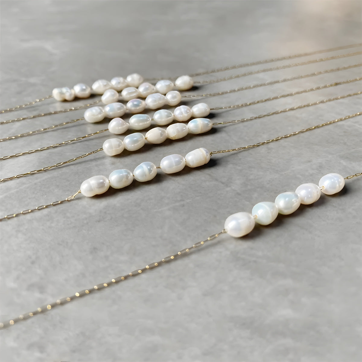 Perle | Halskette mit kleinen Perlen