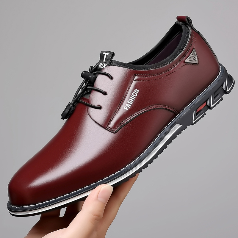 August | Schwarze Derby-Schuhe in Lackoptik