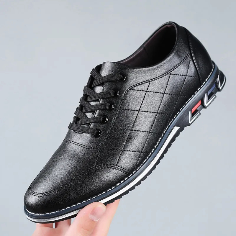Jakob | Schwarze strukturierte Freizeitschuhe