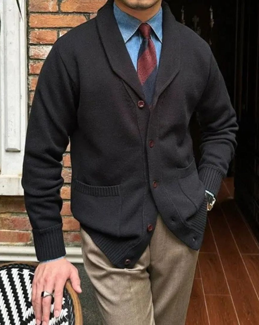 Wolfram | Bordeauxrote Strickjacke mit Knöpfen