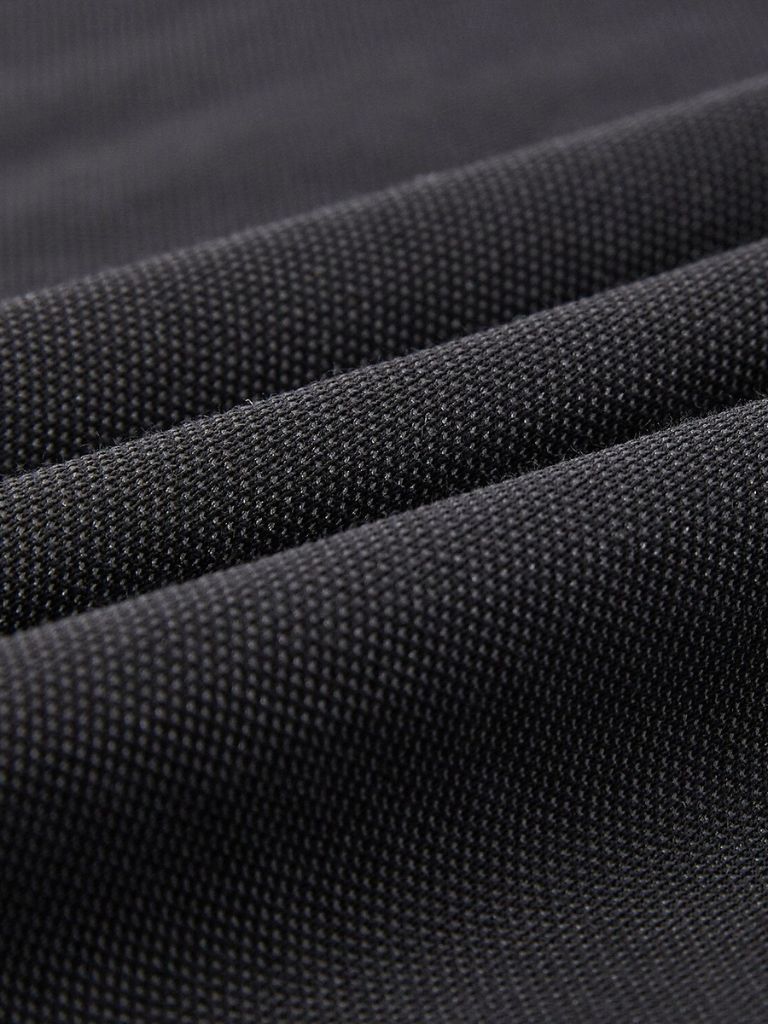 Hans-Georg | Schwarzes Poloshirt mit Reißverschlusskragen
