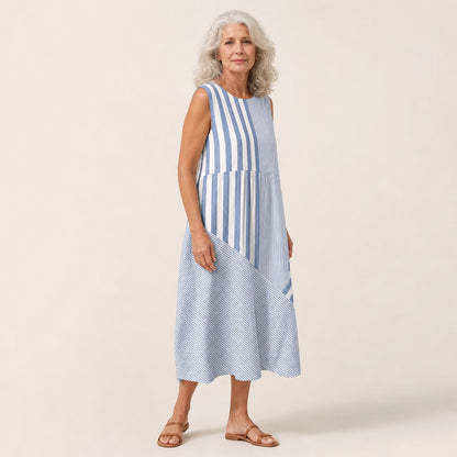 Dorle | Ärmelloses Sommerkleid mit Streifen in Blau und Weiß