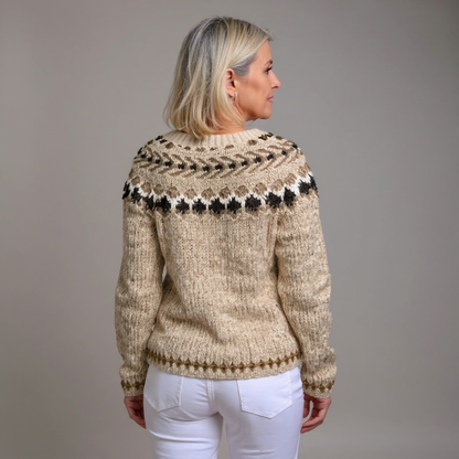 Angelika | Beige Strickjacke im traditionellen Stil