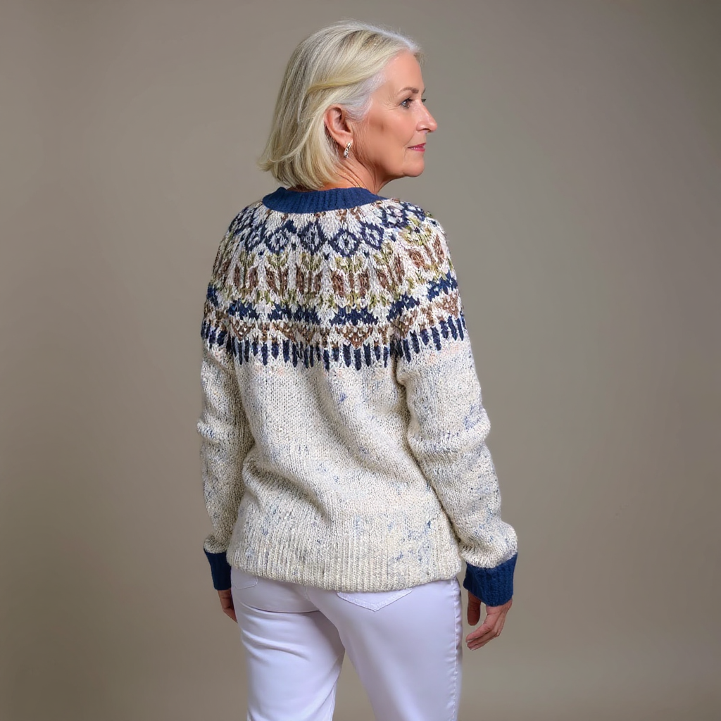 Käthe | Cremefarbene Strickjacke mit traditionellem Passenmuster