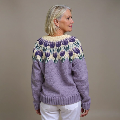 Karin | Fliederfarbene Strickjacke mit Tulpenmuster