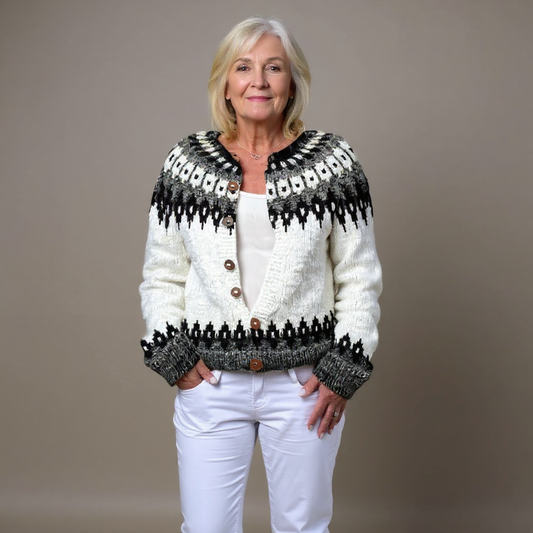 Ilse | Elfenbein-schwarze Strickjacke mit nordischem Muster