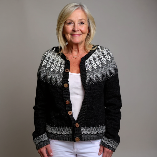Claudia | Schwarze Strickjacke mit nordischem Muster