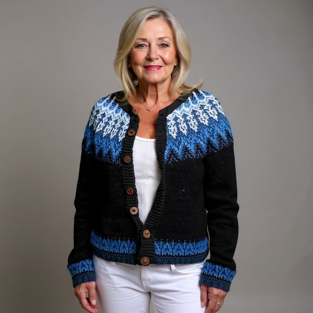 Gabriele | Schwarz-blaue Strickjacke mit nordischem Muster