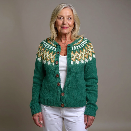 Christel | Grün-goldene Strickjacke mit nordischem Muster