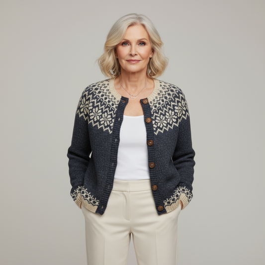 Charlotte | Anthrazitfarbene Strickjacke mit Schneeflockenmuster
