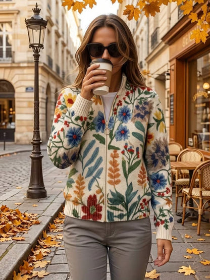 Birgit | Strickjacke mit botanischem Blumenmuster