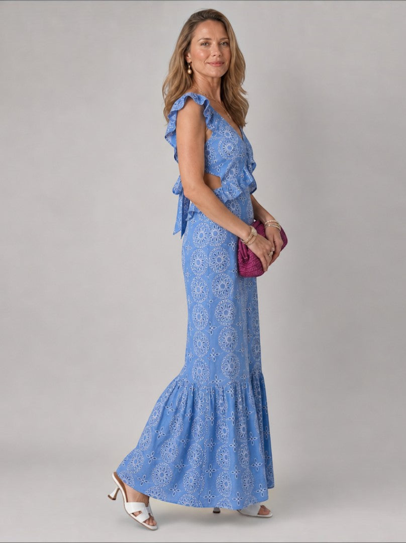 Kunigunde | Maxikleid in Blau mit Lochstickerei