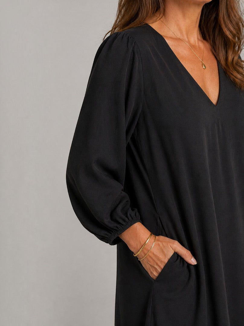 Wilhelmina | Maxikleid in Schwarz mit langen Ärmeln