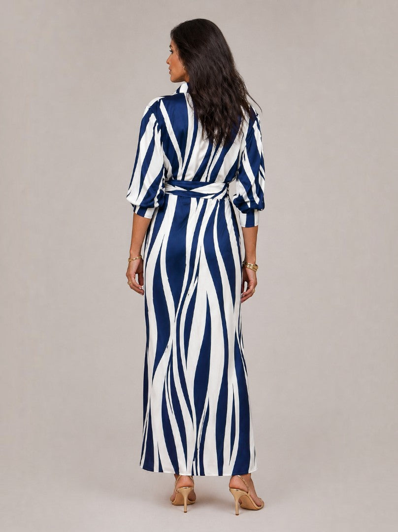 Ilsabe | Wickelkleid mit Wellenmuster in Marine