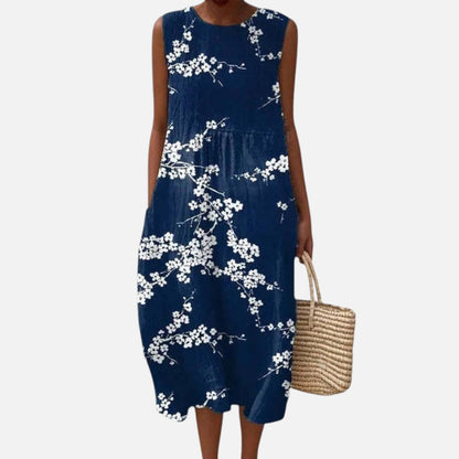Ilka | Ärmelloses Sommerkleid mit Kirschblüten auf Marine