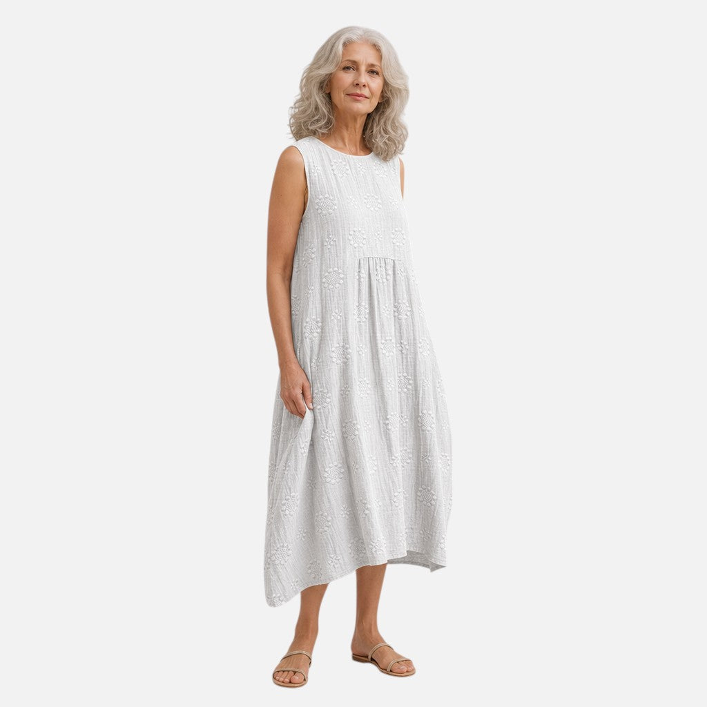 Marika | Ärmelloses Sommerkleid in Weiß mit Struktur
