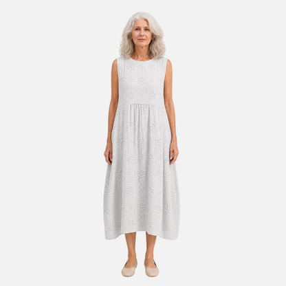 Marika | Ärmelloses Sommerkleid in Weiß mit Struktur