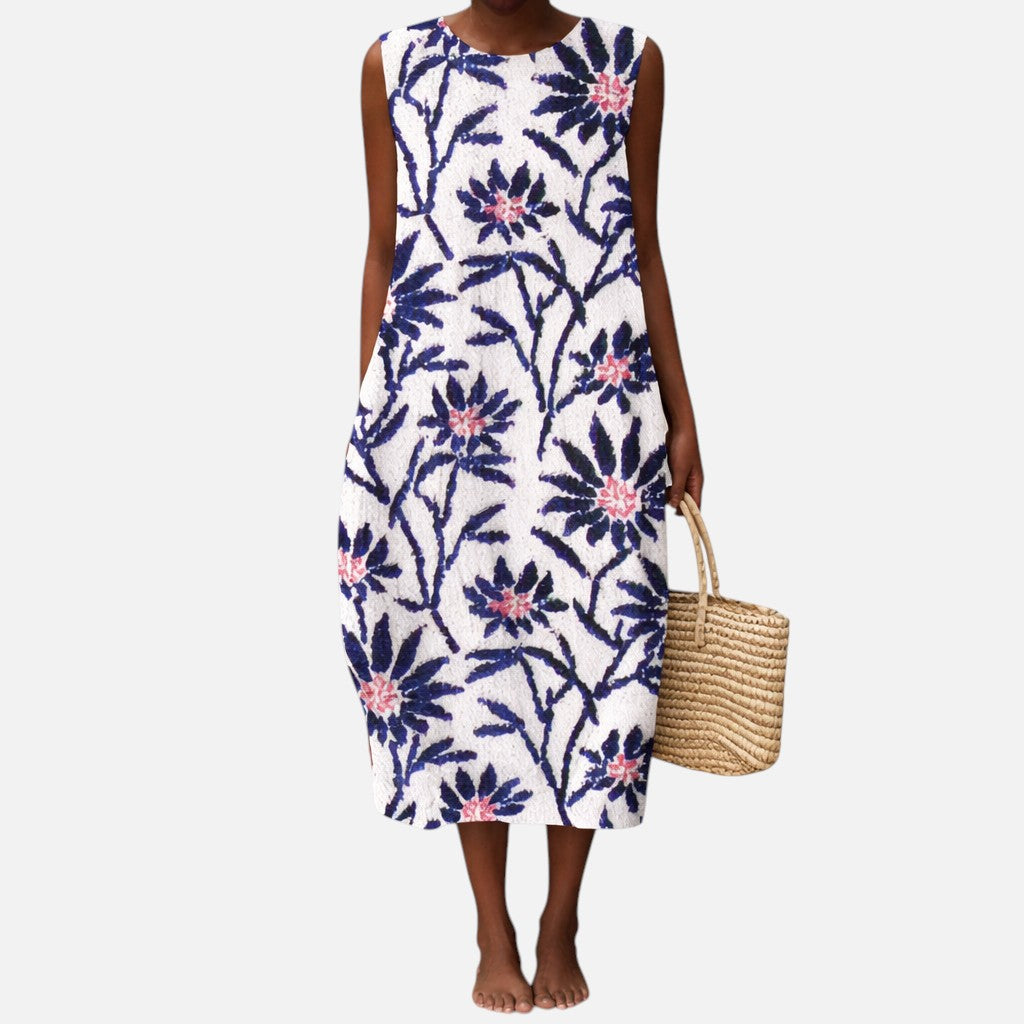 Uta | Ärmelloses Sommerkleid mit Blüten auf Weiß